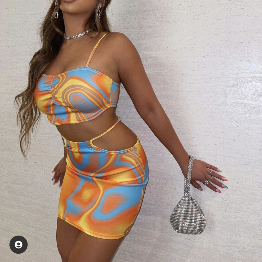 MissyEmpire Tessa Orange Swirl Print two piece set 3/$20